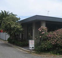 Boat Ramp Motel - Sunshine Coast Guide