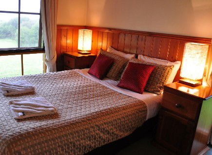 Apollo Bay Colonial Cottages - Sunshine Coast Guide 1