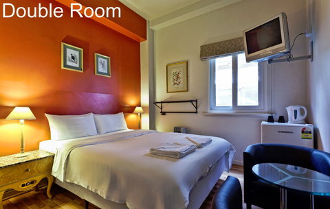 City Centre Budget Hotel - Sunshine Coast Guide 3