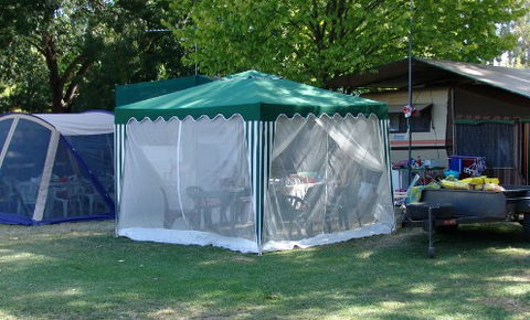 Cohuna Waterfront Holiday Park - Sunshine Coast Guide 1
