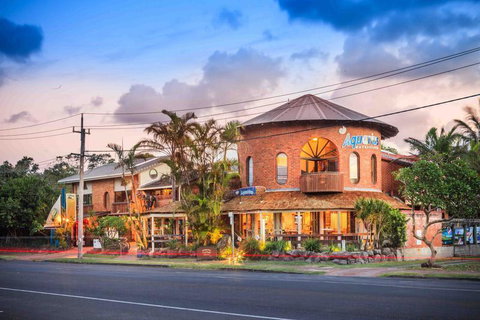 Aquarius Backpackers Motel - Sunshine Coast Guide 0