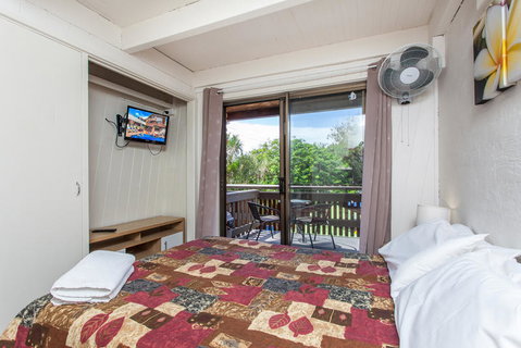 Aquarius Backpackers Motel - Sunshine Coast Guide 2