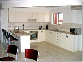 Jopen Motel And Apartments - Sunshine Coast Guide 0