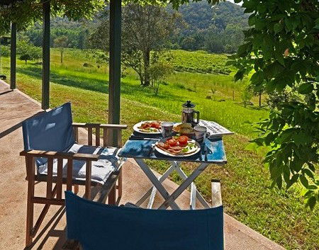 Cedar Creek Cottages - Sunshine Coast Guide 2