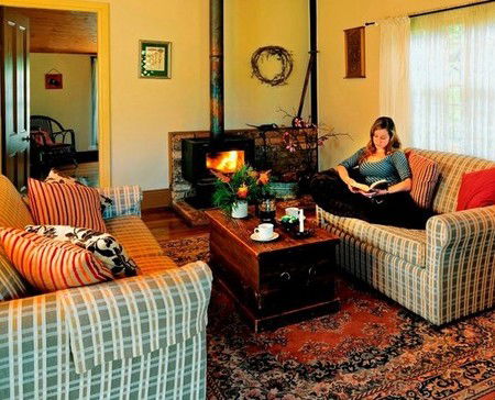 Cedar Creek Cottages - Sunshine Coast Guide 3