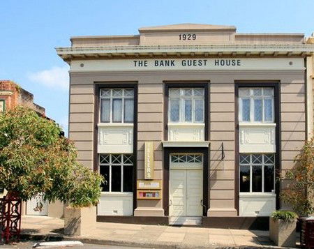 The Bank Guest House & Tellers Restaurant - Sunshine Coast Guide 0