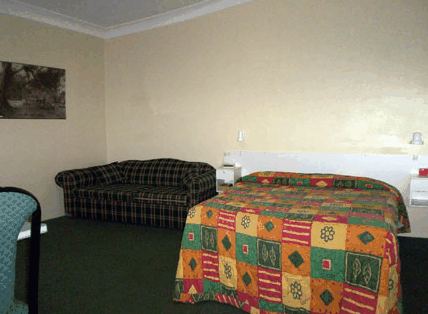 Lakeside Motor Inn - Sunshine Coast Guide