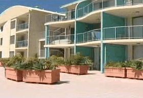 Waldorf Apartment Hotel - Sunshine Coast Guide