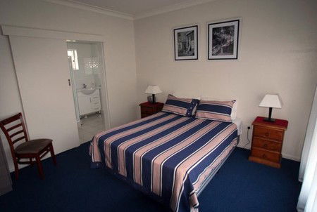 Abbey Apartments - Sunshine Coast Guide 0