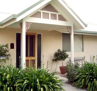 Wagga Wagga Forget Me Not Cottages - Sunshine Coast Guide 0