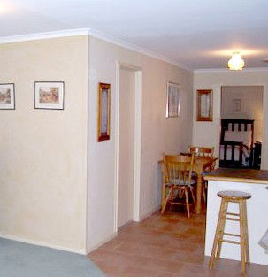 Wagga Wagga Forget Me Not Cottages - Sunshine Coast Guide 2