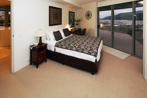 Cairns Luxury Apartments, Harbourlights Complex - Sunshine Coast Guide 5