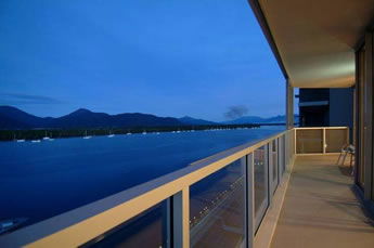 Cairns Luxury Apartments, Harbourlights Complex - Sunshine Coast Guide 10