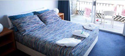 Pacific Hotel Yamba - Sunshine Coast Guide 1