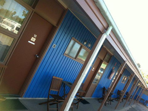 Coolabah Motel - Sunshine Coast Guide 0