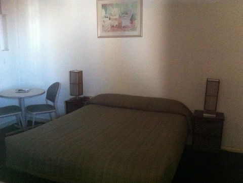 Coolabah Motel - Sunshine Coast Guide 4