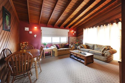 Rooftops Bed & Breakfast - Sunshine Coast Guide 11