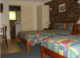 Esk Wivenhoe Motor Inn - Sunshine Coast Guide 1