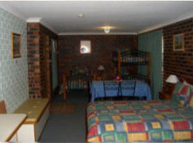 Esk Wivenhoe Motor Inn - Sunshine Coast Guide 2