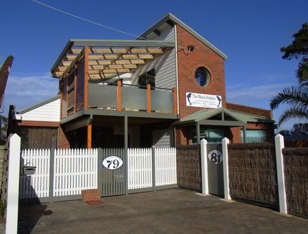 Black Dolphin Townhouse And Apartment - Sunshine Coast Guide 0
