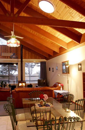 Black Dolphin Townhouse And Apartment - Sunshine Coast Guide 1