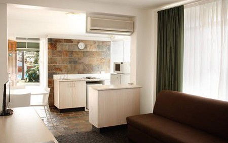 Cronulla Motor Inn - Sunshine Coast Guide 3