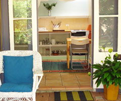 Artist Studio Cottage - Sunshine Coast Guide 0