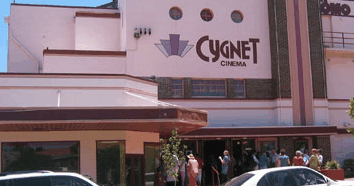 Cygnet Como Cinema - Sunshine Coast Guide 3