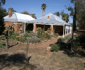 Avondale Discovery Farm - Sunshine Coast Guide