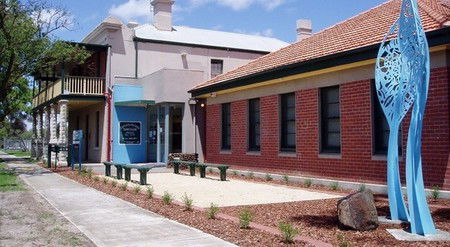 Hunt Club Community Arts Centre - Sunshine Coast Guide 0