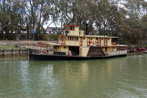 Emmylou Paddle Steamer - Sunshine Coast Guide 0