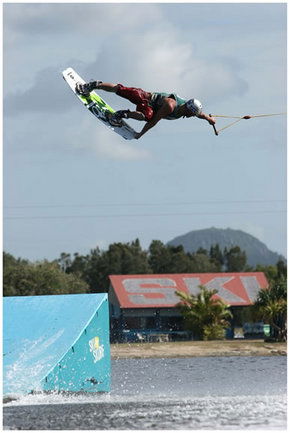 Suncoast Cable Watersports - Sunshine Coast Guide 2