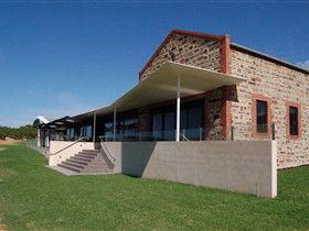 Angove McLaren Vale Vineyards And Cellar Door - Sunshine Coast Guide 0
