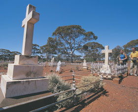 Coolgardie Cemetery - Sunshine Coast Guide 0