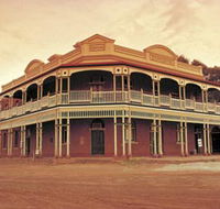 State Hotel - Sunshine Coast Guide