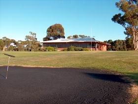 Maitland Golf Club Incorporated - Sunshine Coast Guide 0