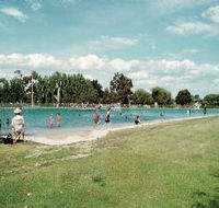 Millicent Swimming Lake - Sunshine Coast Guide