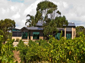 Delacolline Estate - Sunshine Coast Guide 0