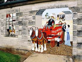 Millicent Murals - Sunshine Coast Guide 0