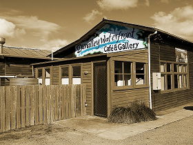Dunalley Waterfront Cafe And Gallery - Sunshine Coast Guide 0