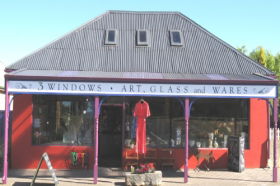 3 Windows Gallery - Sunshine Coast Guide 0