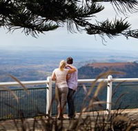 Picnic Point Lookout And Parkland - Sunshine Coast Guide