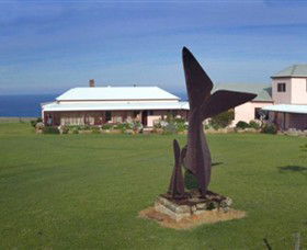 Robert Ulmann Studio - Sunshine Coast Guide 0