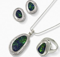 Johnston Opals - Sunshine Coast Guide