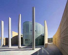 TarraWarra Museum Of Art - Sunshine Coast Guide 0