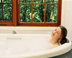 Queensberry Studio - Sunshine Coast Guide 0