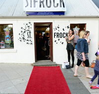 St Frock - Sunshine Coast Guide