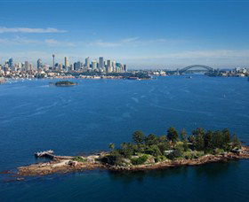 Shark Island - Sunshine Coast Guide 0