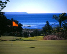 Mollymook Golf Club - Sunshine Coast Guide 0