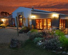 Snowy Vineyard And Microbrewery - Sunshine Coast Guide 0